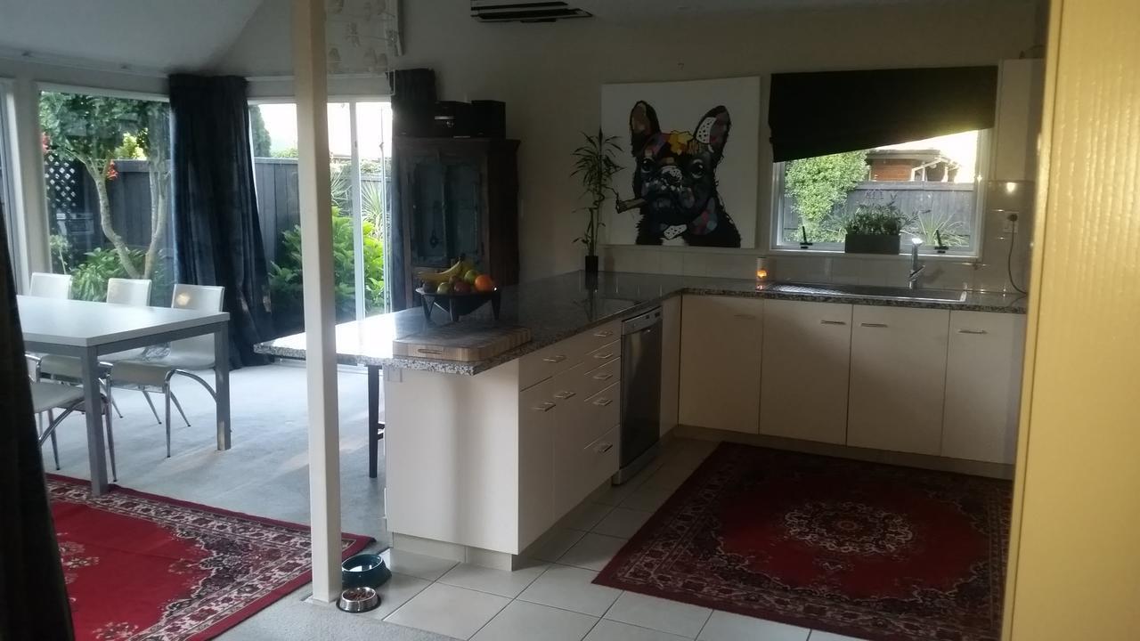 Berni'S Boutique Bnb Christchurch Dış mekan fotoğraf
