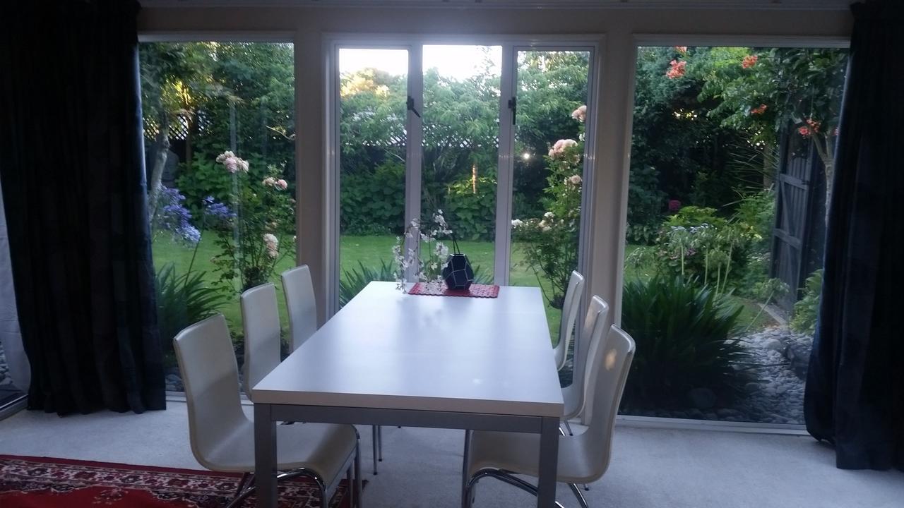 Berni'S Boutique Bnb Christchurch Dış mekan fotoğraf